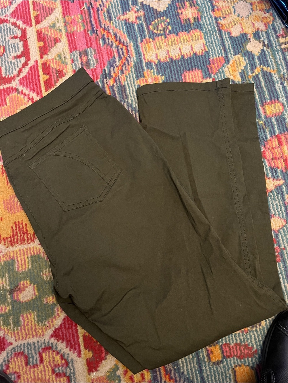 Women’s Olive Green Stretch pull on Casual Pants